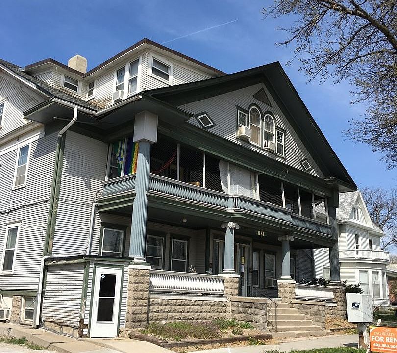 2nd image of 821 Goodhue Blvd APT 6