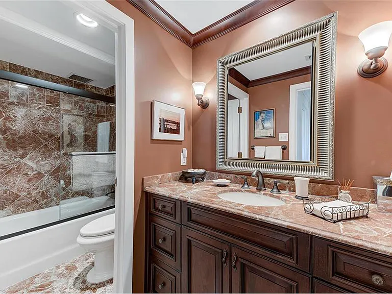 4501 Lindell Blvd #16C — Photo 15