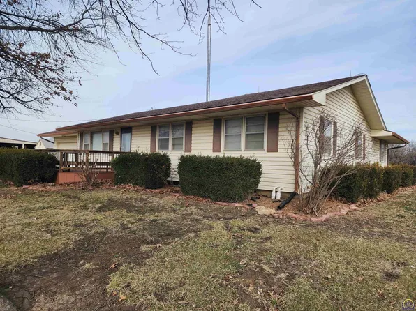 763 Road T, Hartford, KS 66854