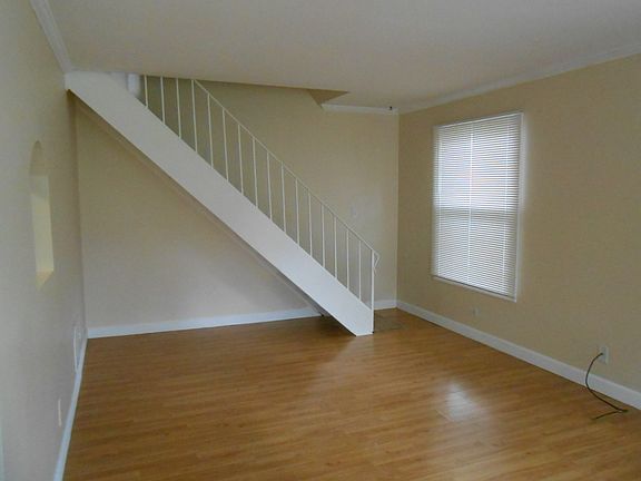 3rd image of 1276 Prairie Ave Unit C