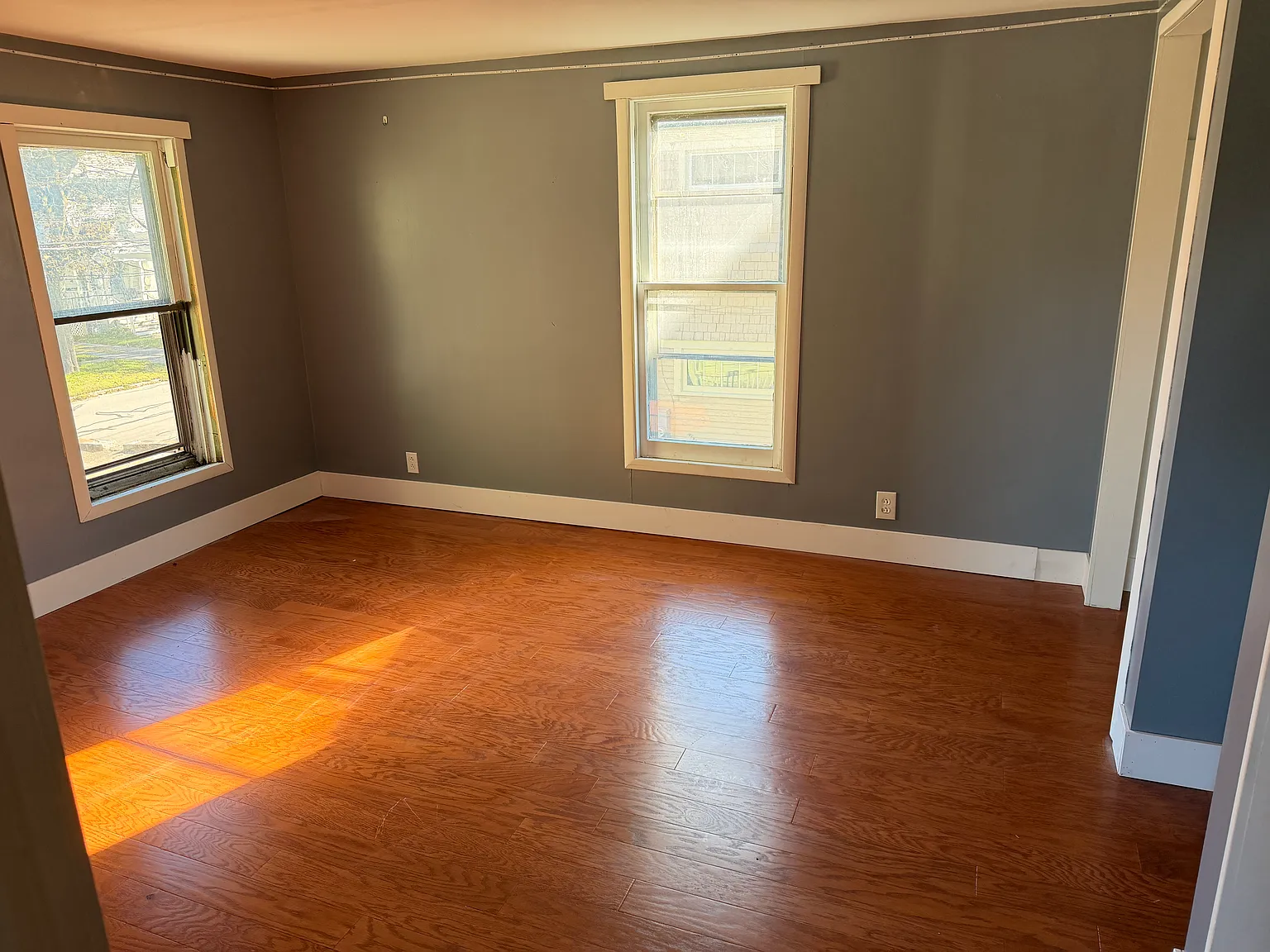 2 bed, 900 sqft, $1,200 — Photo 3