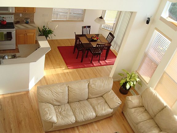Living/morning area from second level