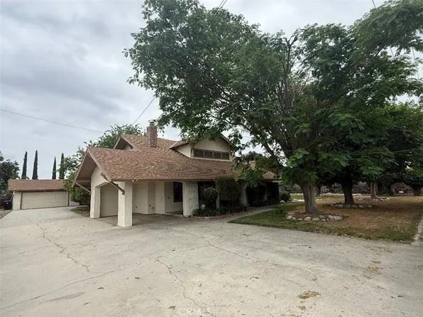 1271 W Esplanade Ave, Hemet, CA 92543