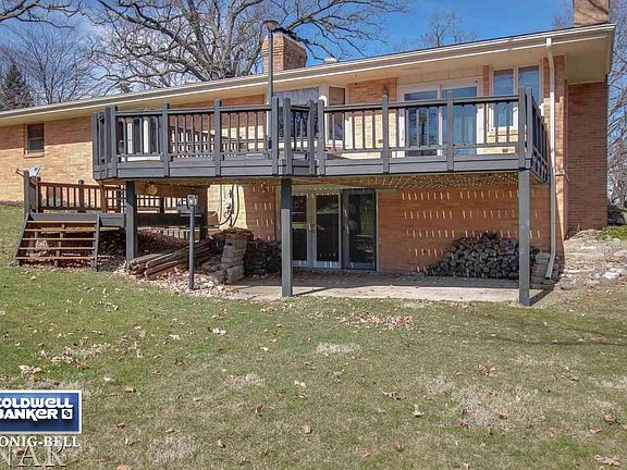 3rd image of 1306 Hollycrest Dr