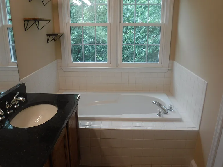 Master Bathroom - Upper Level