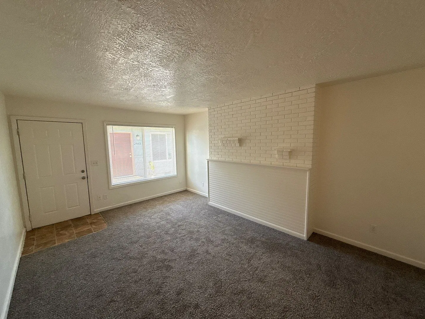 1 bed, 1.0 bath, 650 sqft, $1,095 — Photo 2