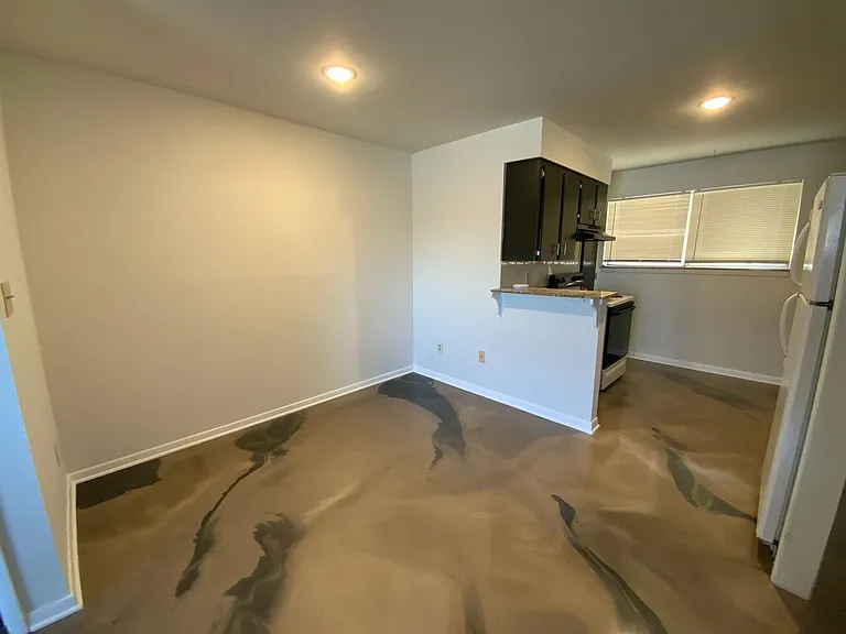 Library Place Apartments — Photo 25