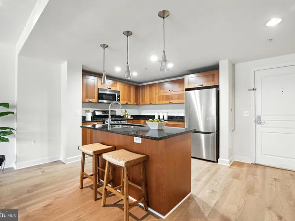 2451 Midtown Ave APT 316, Alexandria, VA 22303