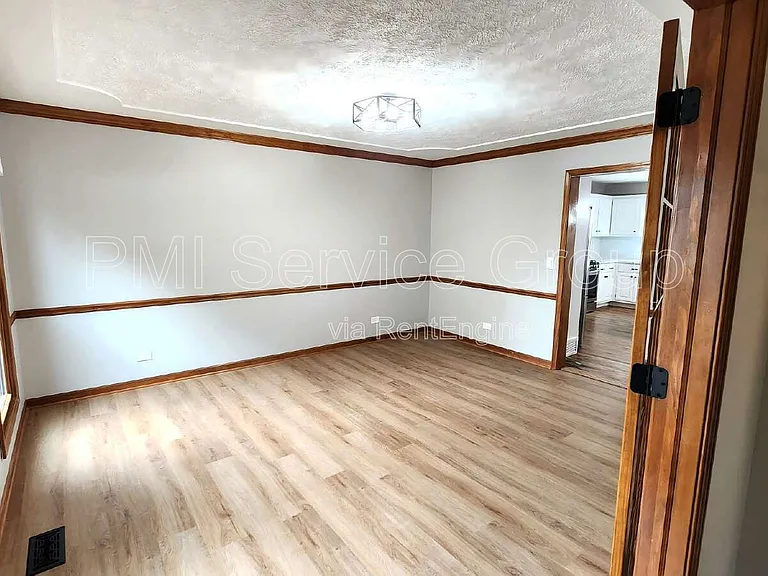 3467 Charlemaine Dr — Photo 14