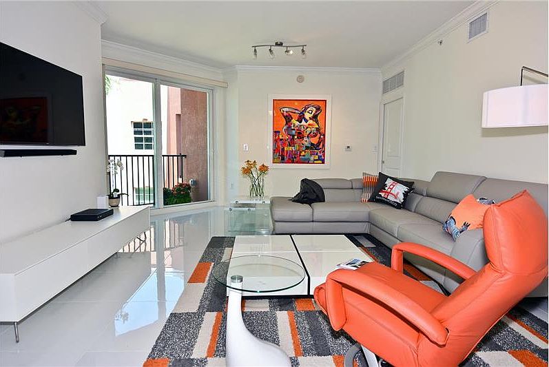 1st image of 235 NE 1st St #502