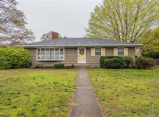 86 Adelaide St, Killingly, CT 06239