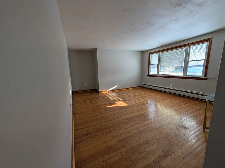 1811 Girard St #2 — Photo 5