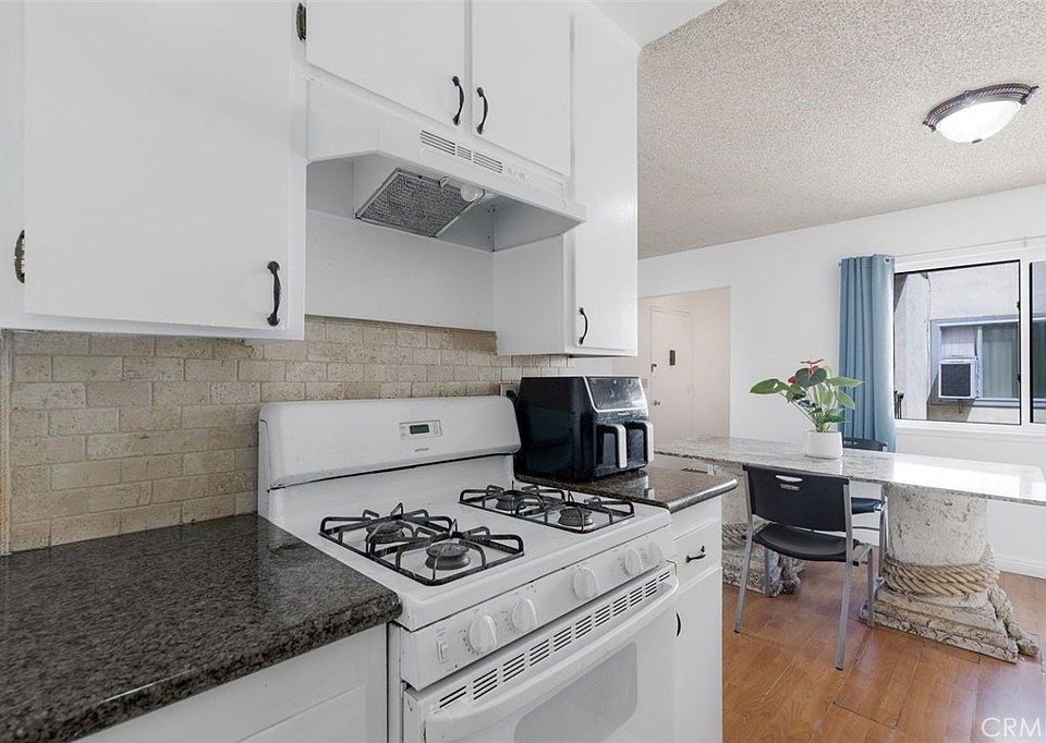 11813 Runnymede St North Hollywood, CA, 91605 Apartments for Rent