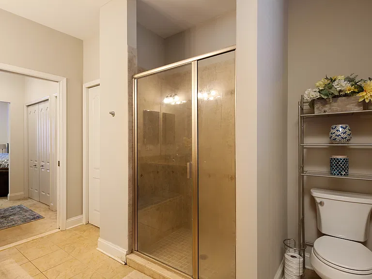 1718 Mount Pleasant Ave — Photo 25