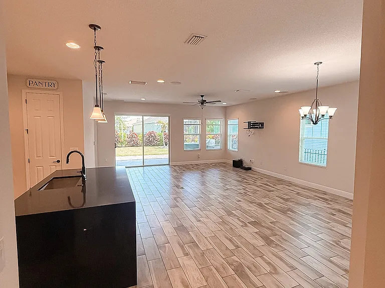 5723 Silver Sun Dr — Photo 20