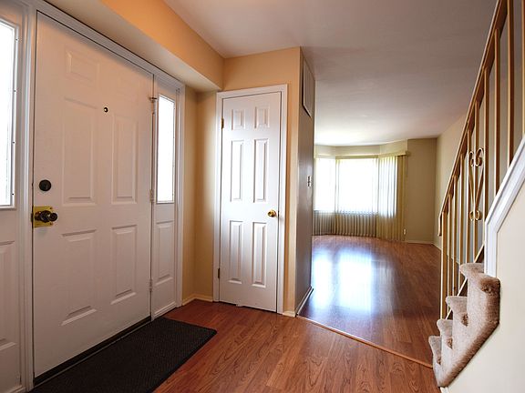 4th image of 1273 N Railroad Ave