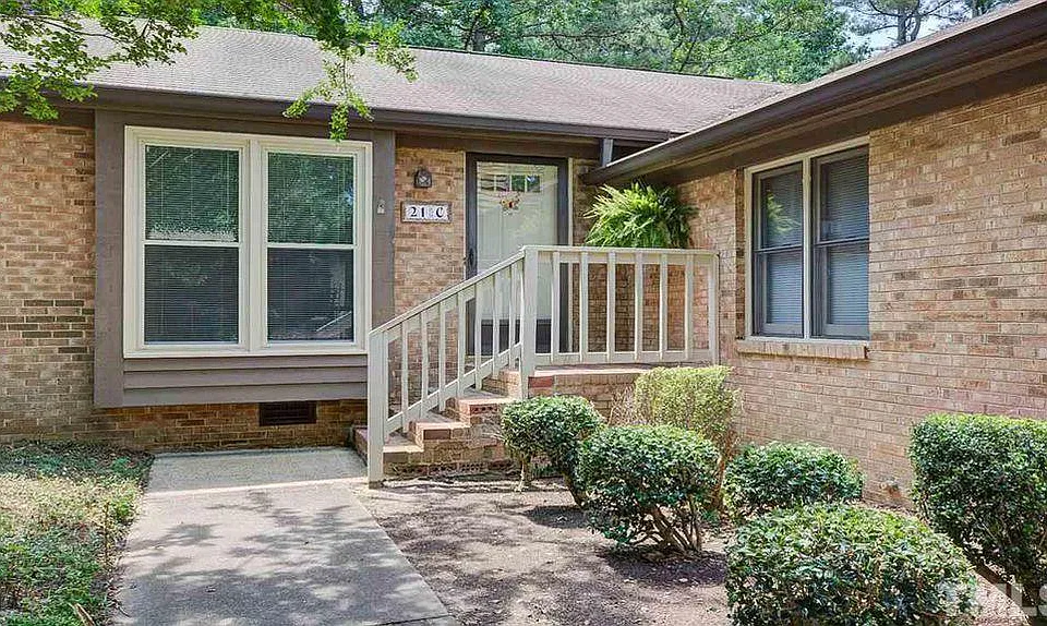 300 W Woodcroft Pkwy #21C