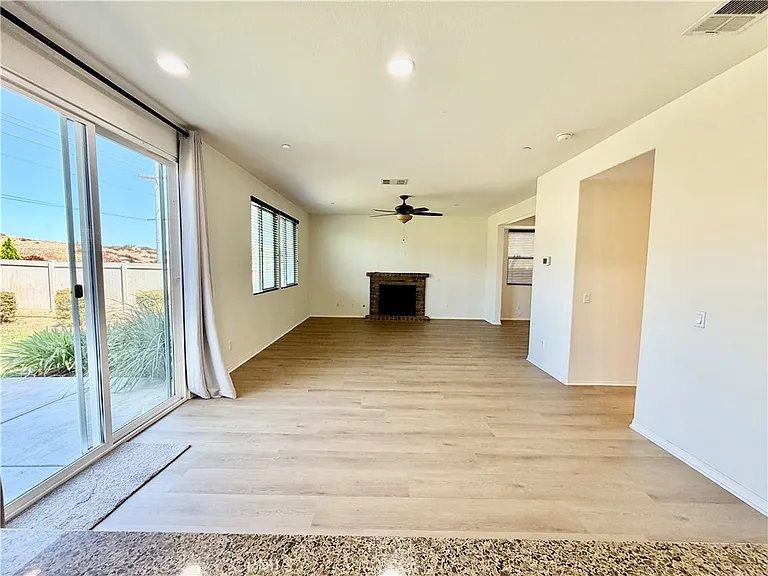 38129 Turning Leaf Ct — Photo 9