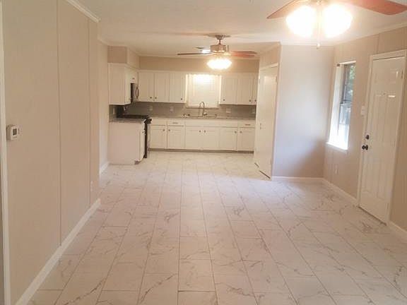 2nd image of 614 Green Cove Ln