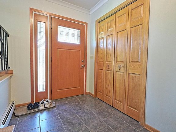 5th image of 716 Eldridge Ave E