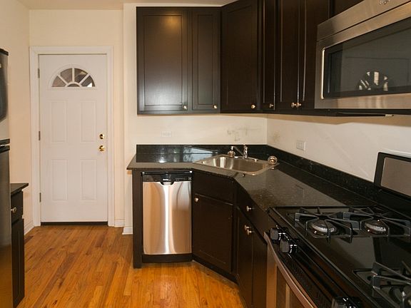4th image of 1905 W Wilson Ave APT 2A