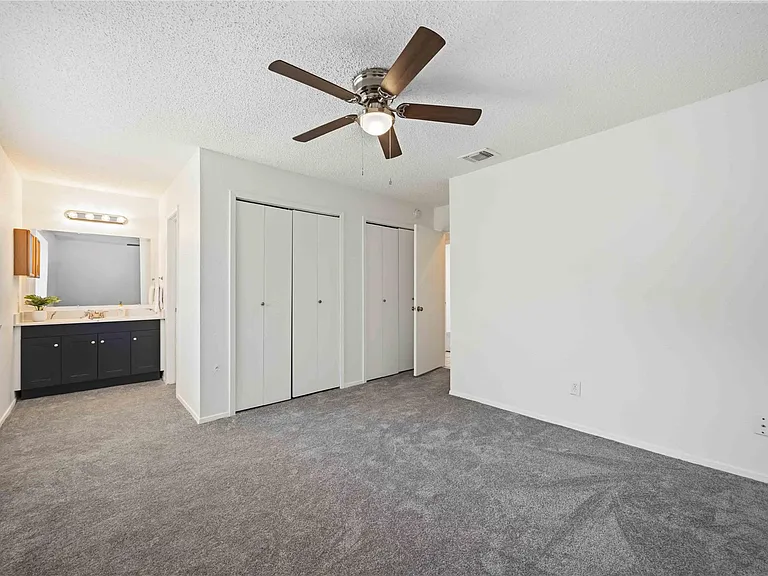 1131 Rock Canyon Dr — Photo 13
