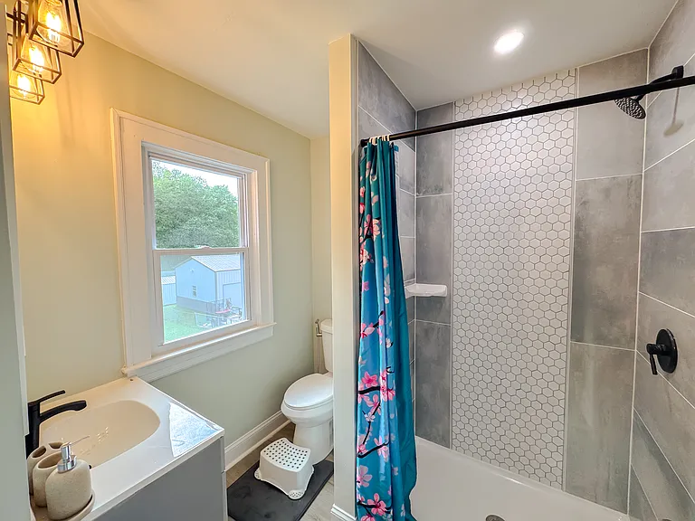 3906 N Cherry St #2 — Photo 4
