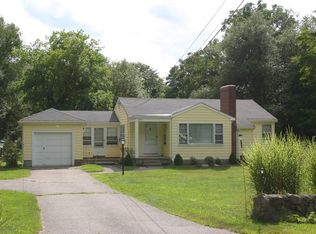369 Central St, Holliston, MA 01746
