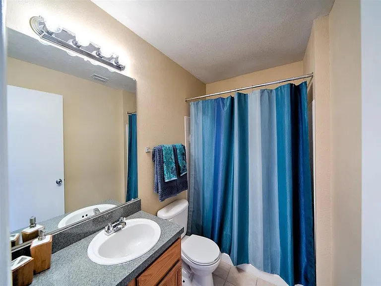 Thomas Chase Apartments — Photo 21