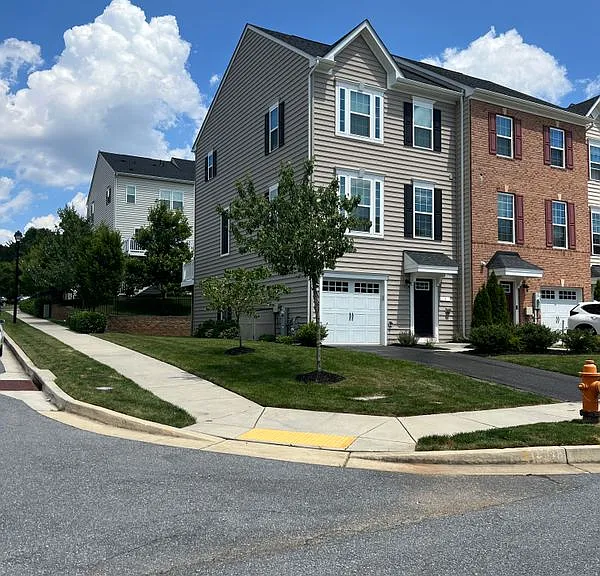 1 Gates Park Ct — Photo 3