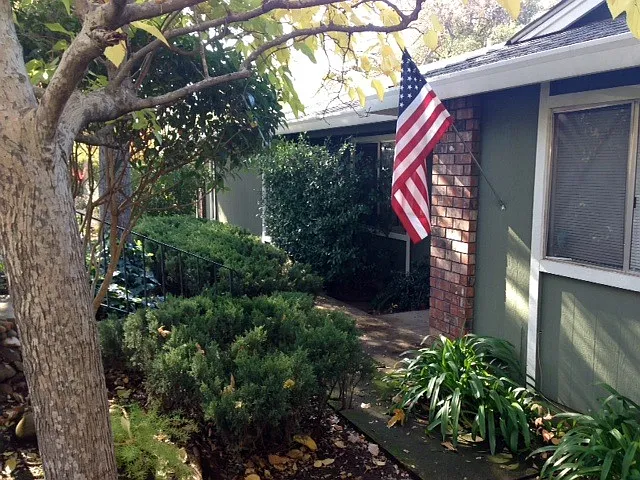 270 Katherine Way photo 1