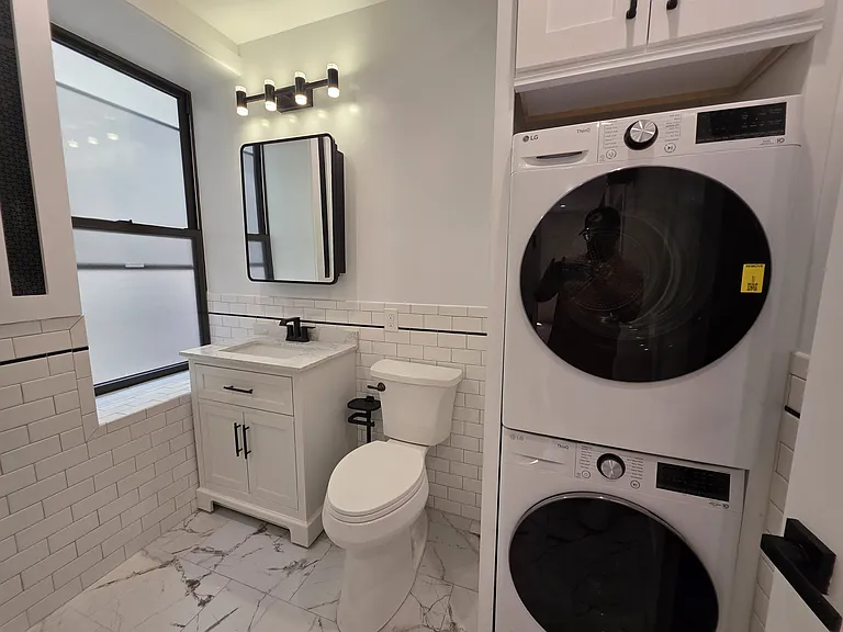 521 W 175th St #4 — Photo 7