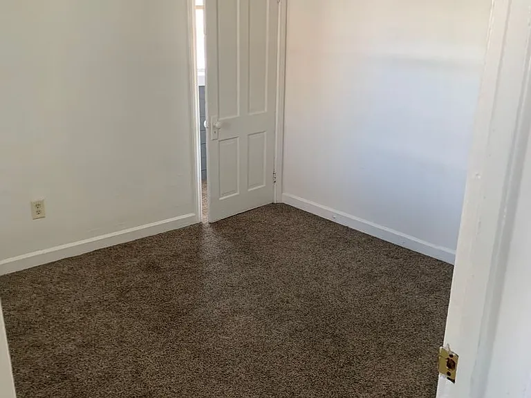 906 SE Court Ave — Photo 10