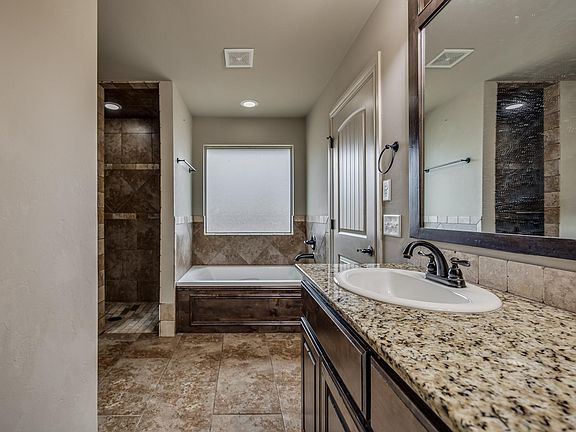 5th image of 2335 Chadwick Dr