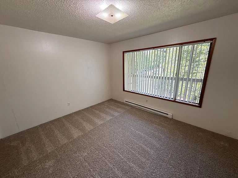 528 SW Levens St #8 — Photo 14