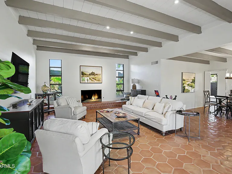 1049 N Boulder Dr — Photo 12