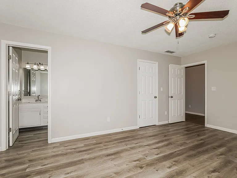 6404 Amarillo Way — Photo 9