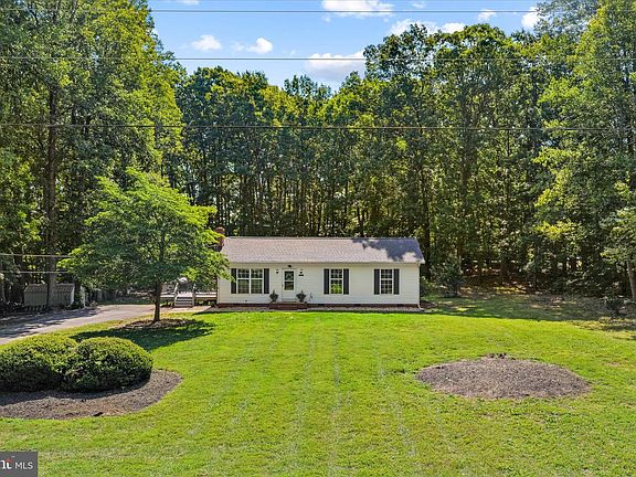 5th image of 252 Evergreen Rd