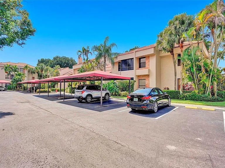 7484 La Paz Blvd #101 — Photo 44
