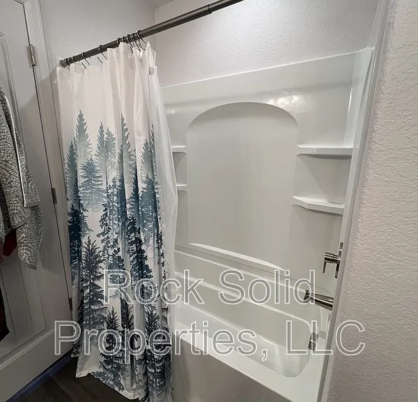 1716 Kade Ct — Photo 34