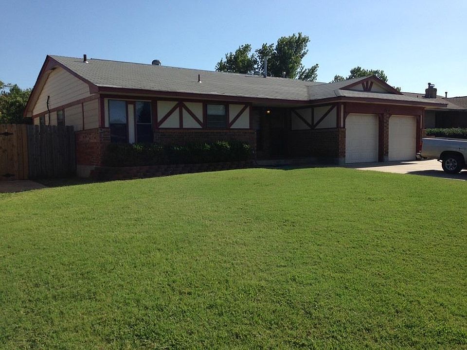1st image of 5624 NW Beechwood Dr