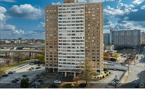 215 Piedmont Ave NE Photo 1