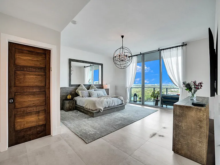 17301 Biscayne Blvd — Photo 41