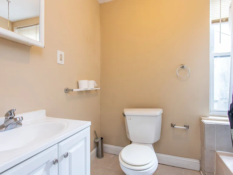 1604 N Bouvier St — Photo 8