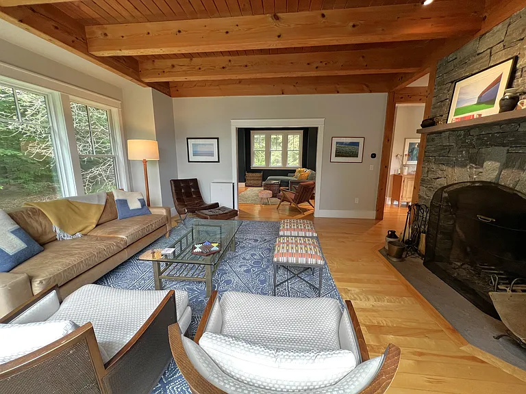 1018 Sinclair Dr — Photo 9