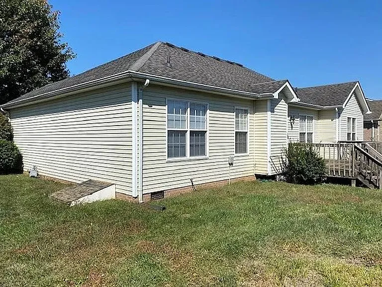 921 Corydalis Ct — Photo 24