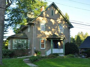 404 Kane Ave, Elgin, IL 60123