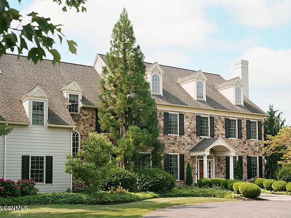 5th image of 303 Jonathan Rd