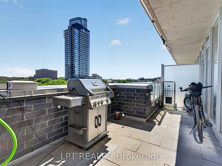 111 Champagne Ave S #307 — Photo 39