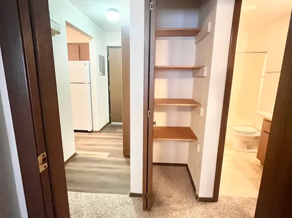 1520 Gault St #22, Saint Peter, MN 56082